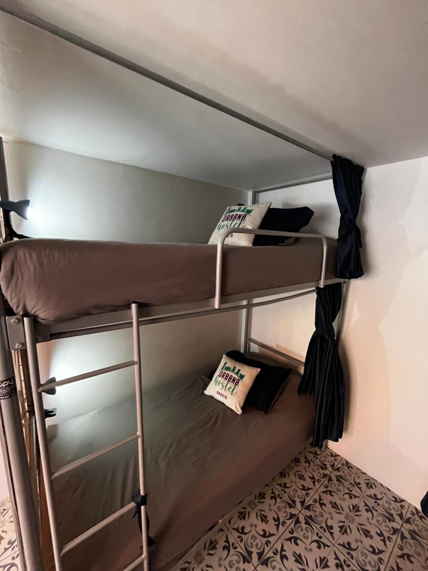 Urbana Hostel Bogotá Værelse billede