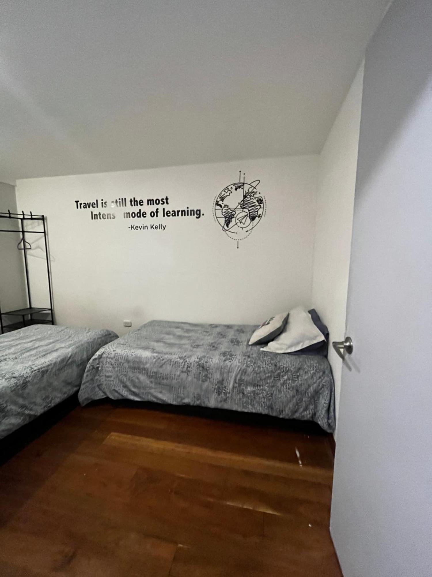 Urbana Hostel Bogotá Værelse billede