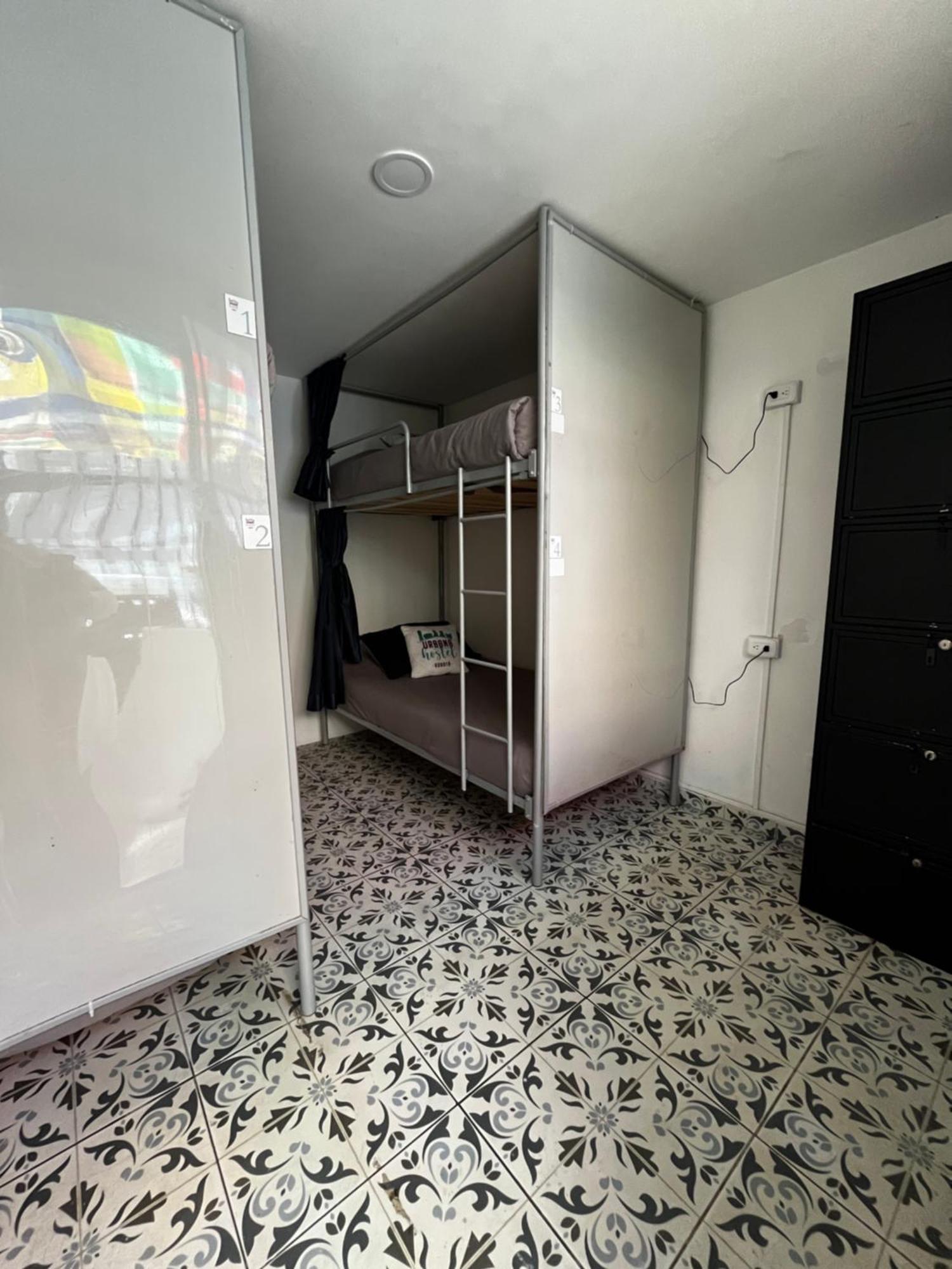 Urbana Hostel Bogotá Værelse billede