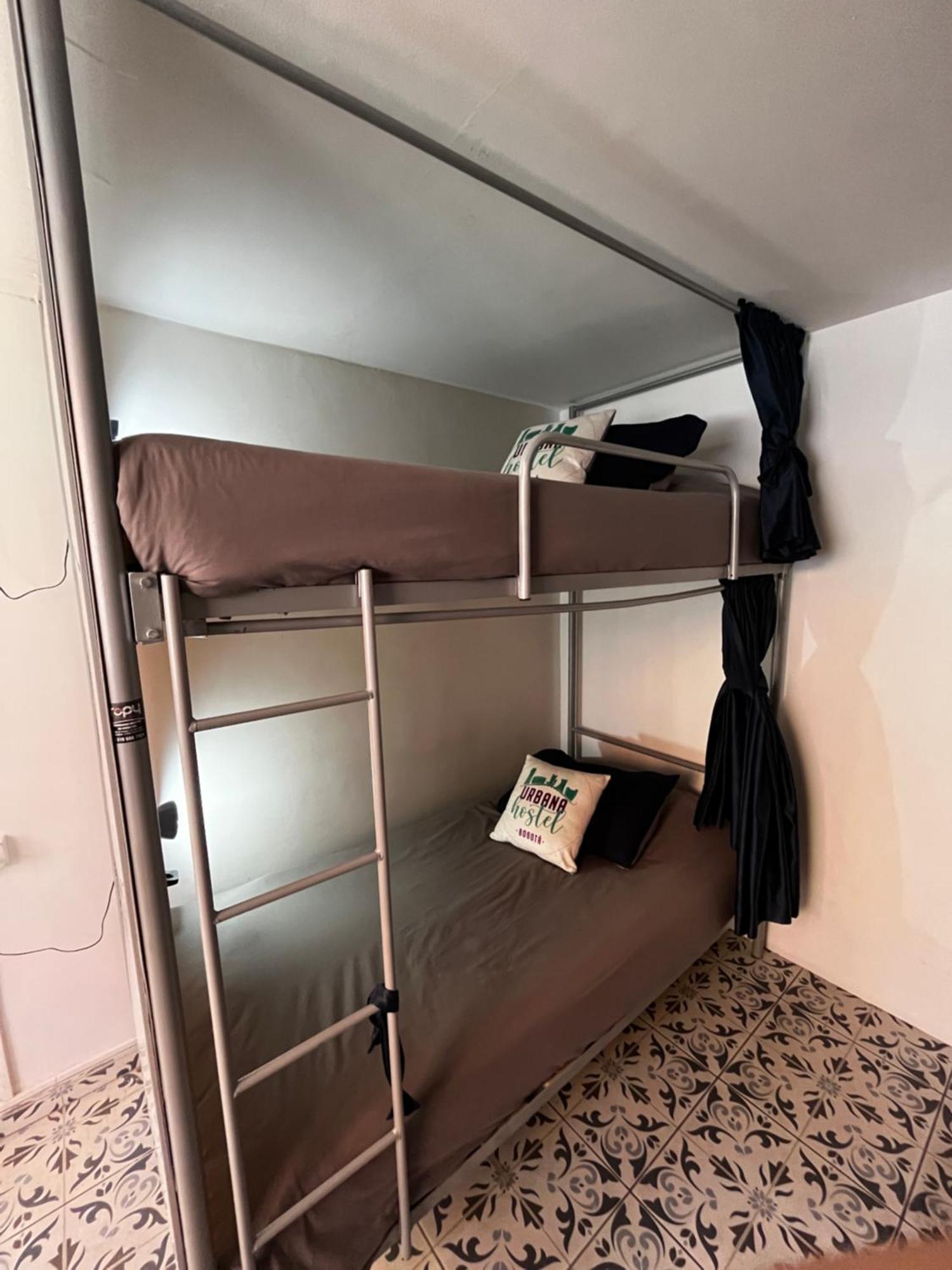 Urbana Hostel Bogotá Værelse billede