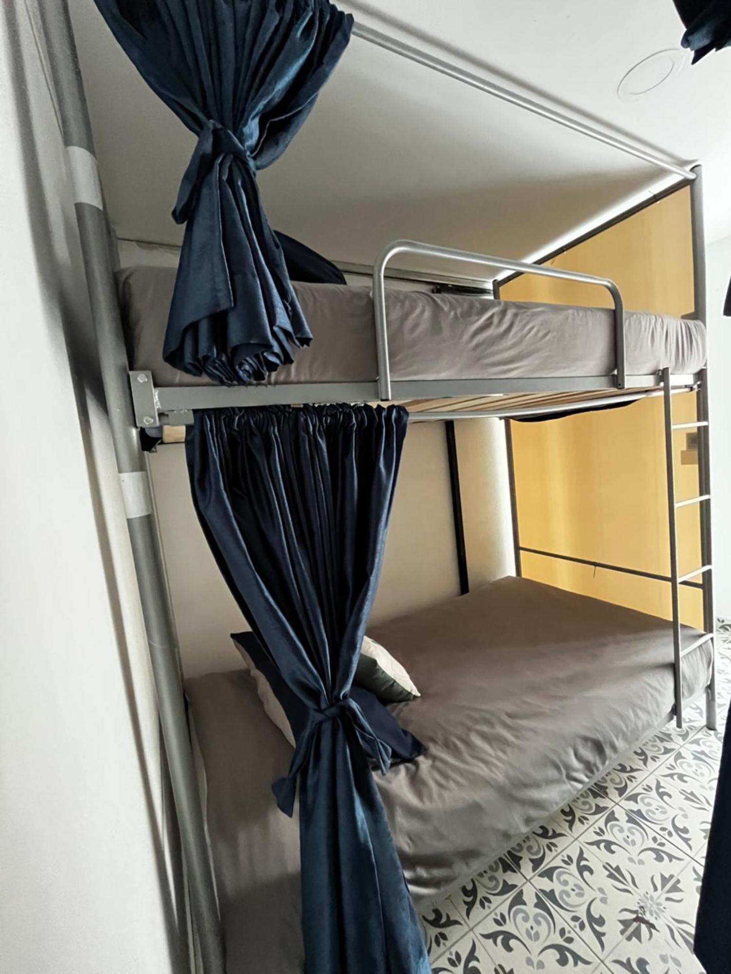 Urbana Hostel Bogotá Værelse billede